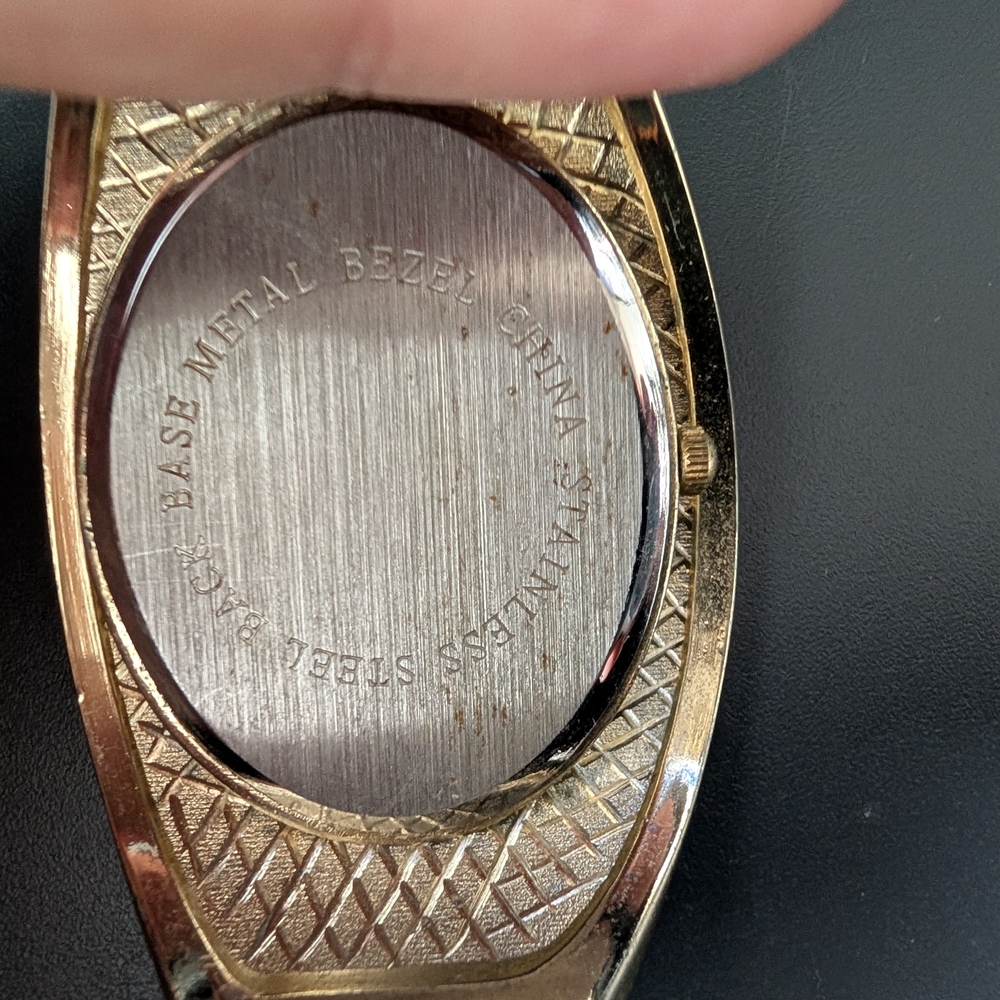 Gold-Tone Vintage Hinge Bracelet Analogue Watch - Picture 4 of 4